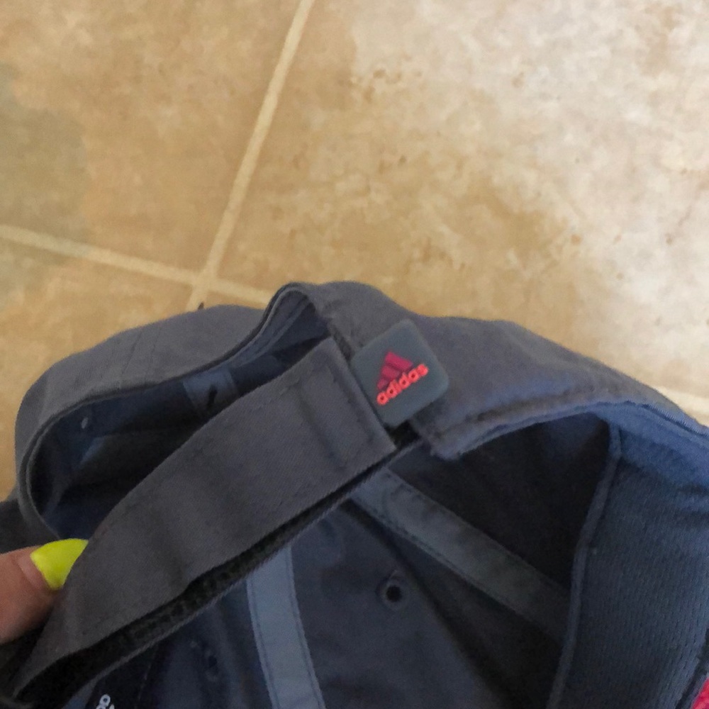 adidas hat 🧢 - Picture 4 of 6